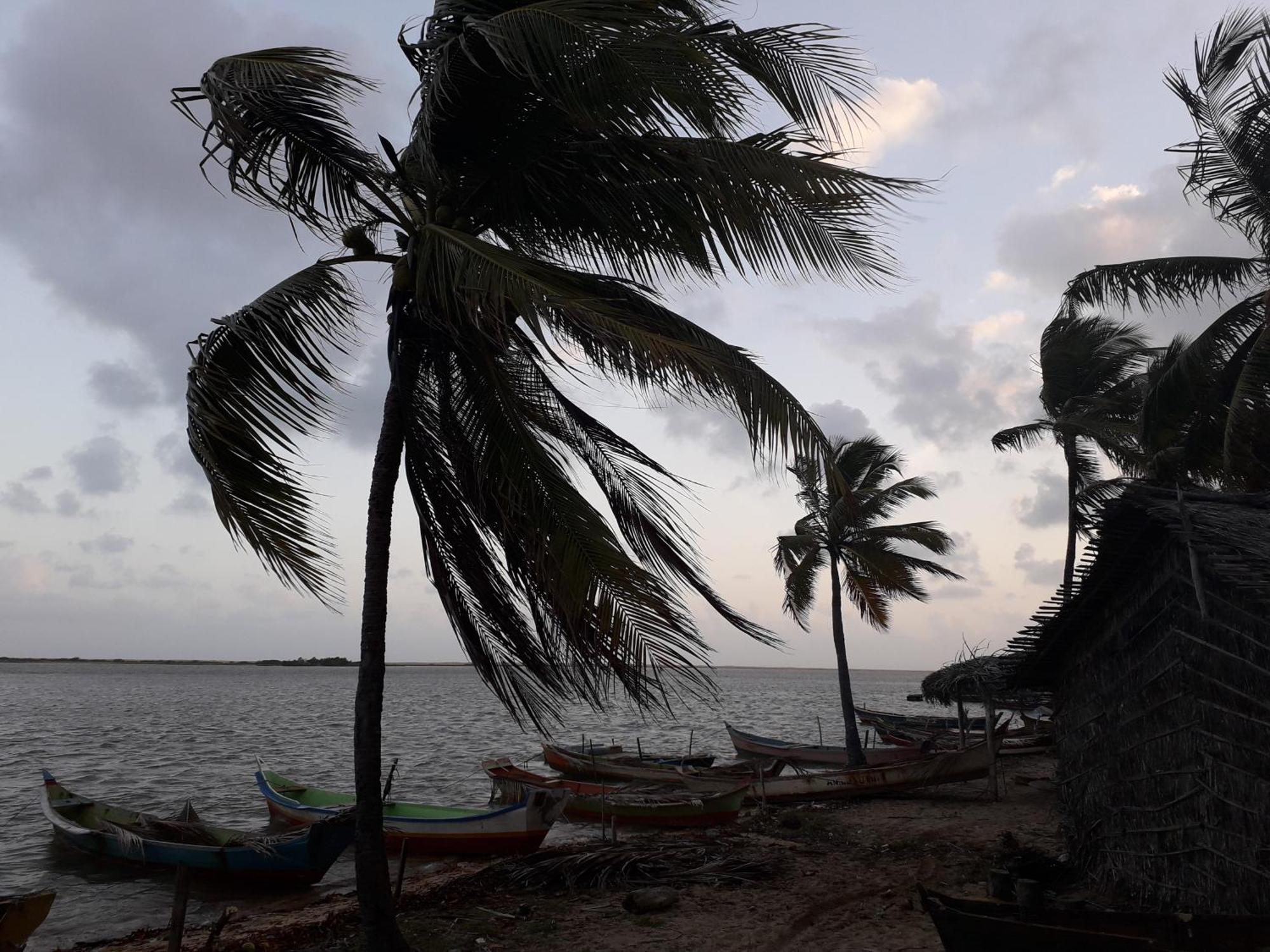 Chale Perto Da Praia Com Duas Suites E Varandao Pacatuba  Eksteriør bilde